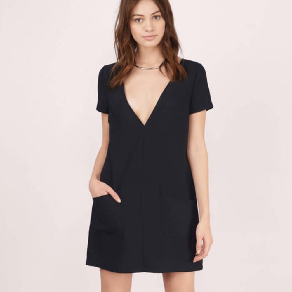TOBI Reform Black Shift Dress Deep V-Neck Small with Pockets